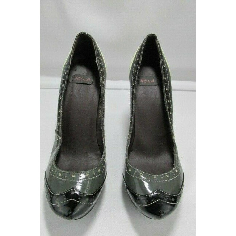 Nyla "Camelia" Wingtip Platform 4.5" High Heel - image 1